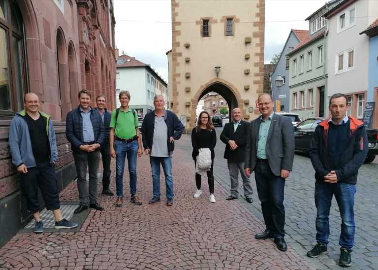 OV MIL: Stadtspaziergang der Miltenberger Grüne zeigt die Potentiale in der Region.